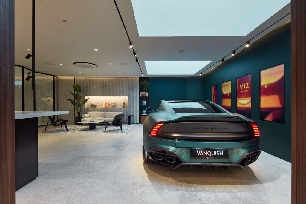 Aston Martin Vanquish Heckansicht