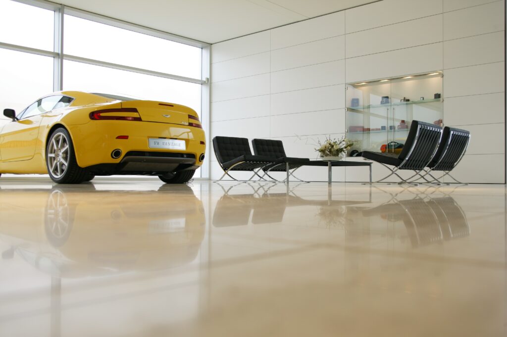 Showroom Aston Martin, Düsseldorf, DDJ Architekten