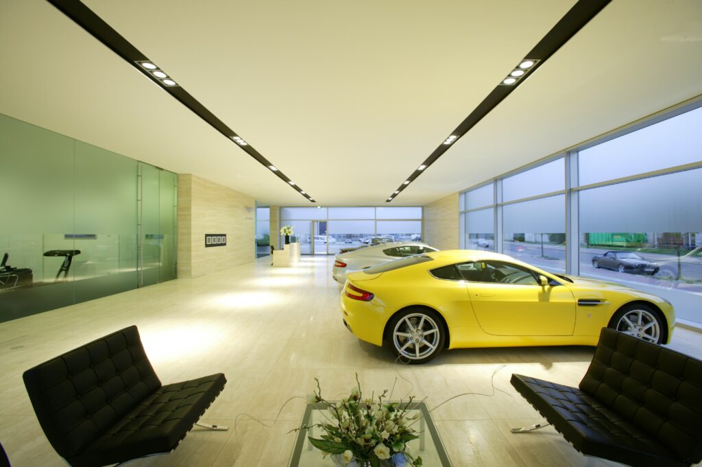 Showroom Aston Martin, Düsseldorf, DDJ Architekten