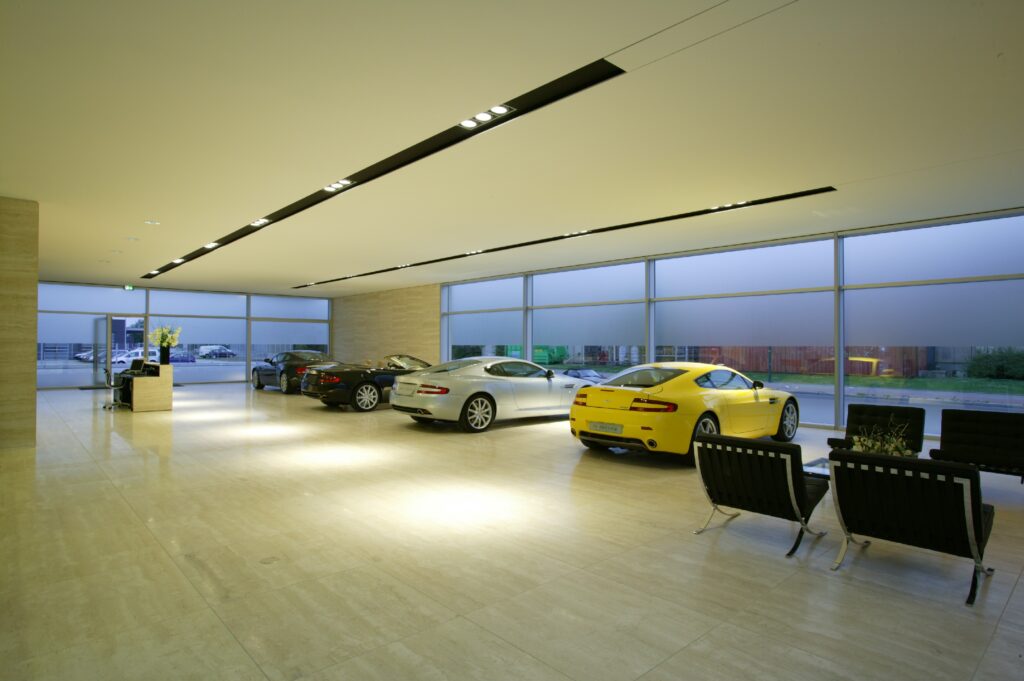 Showroom Aston Martin, Düsseldorf, DDJ Architekten